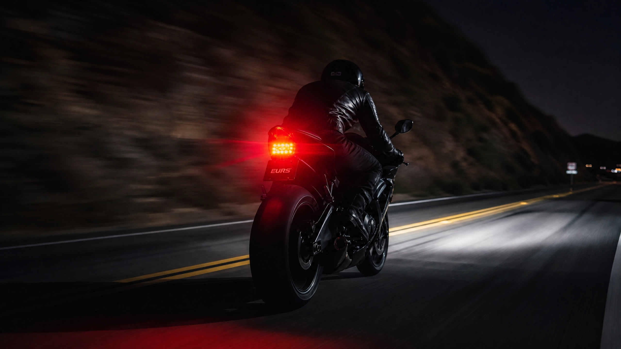 EURS Car Strobe Light M3: Luz de Advertencia Anticolisión LED Inalámbrica con Control Remoto - Imagen 6